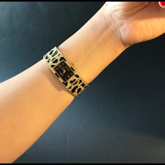 Watch - Picture 2 of 8